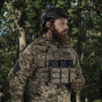 Бронежилет 6-го класу M.V.P. Вага 6.1 кг. Керамічні плити 2.9 кг. Піксель (мм-14) 2
